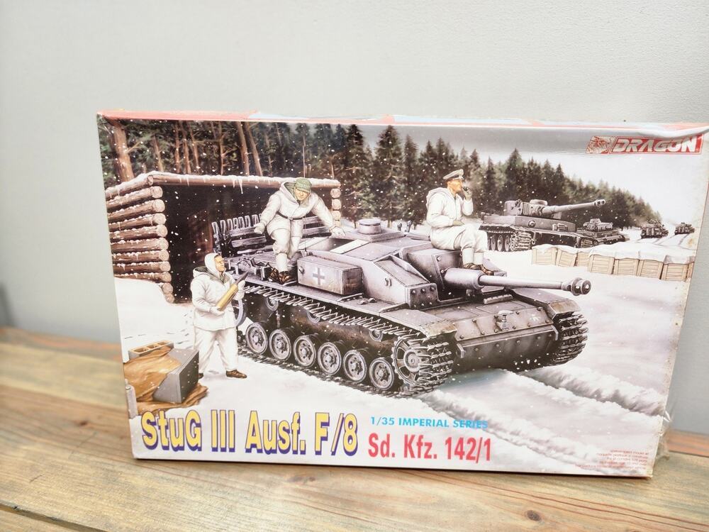Dragon StuG III Ausf F/8 142/1 Model Tank Kit 1:35 9013 Sd. Kfz. Sealed